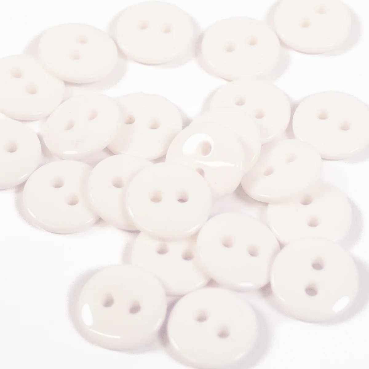 Bouton brillant 2 trous - 10, 12 et 15 mm - Blanc - Image 4